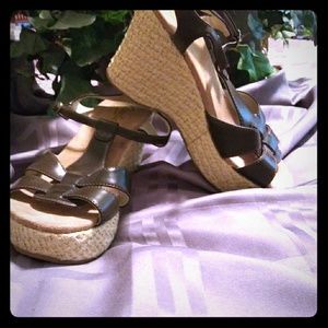 Women's sandal platform